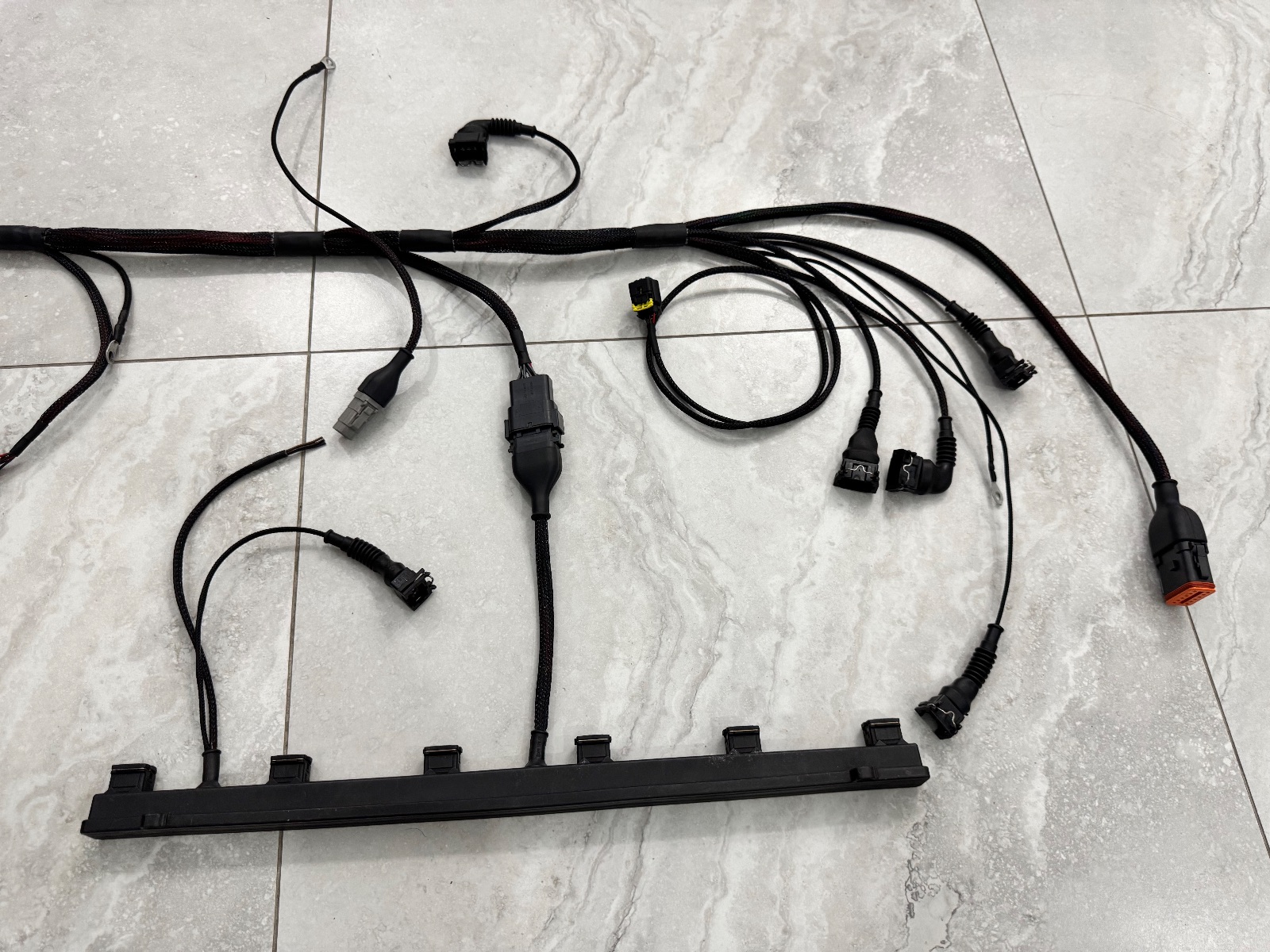 e21 Maxxecu Harness